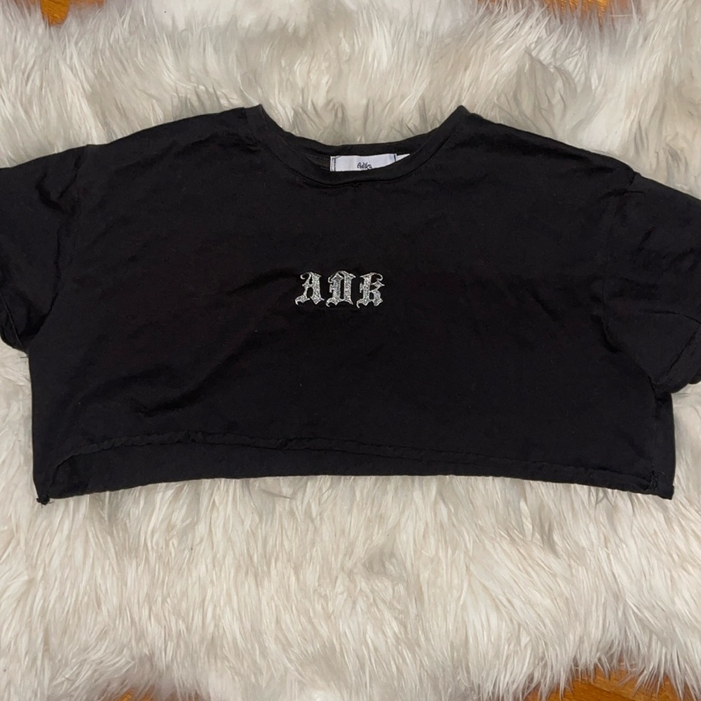 Adika cropped top